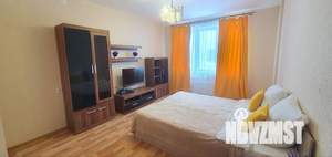 1-к квартира, посуточно, 38м2, 8/17 этаж