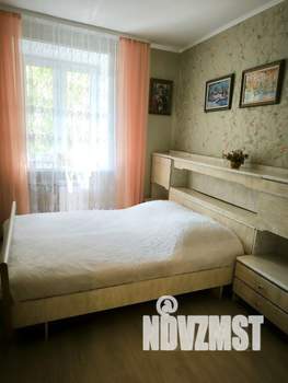 2-к квартира, посуточно, 44м2, 1/1 этаж