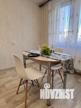 1-к квартира, посуточно, 40м2, 1/9 этаж