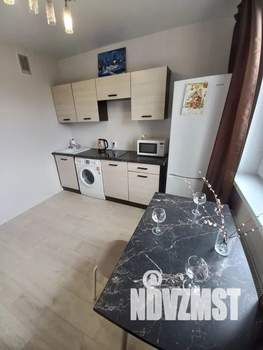 1-к квартира, посуточно, 35м2, 4/10 этаж