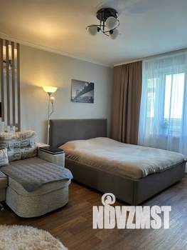 1-к квартира, посуточно, 37м2, 2/10 этаж