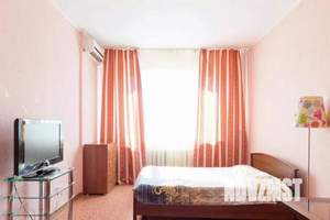 1-к квартира, посуточно, 55м2, 1/1 этаж