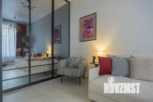 Студия квартира, посуточно, 38м2, 1/4 этаж