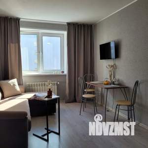 1-к квартира, посуточно, 35м2, 6/9 этаж
