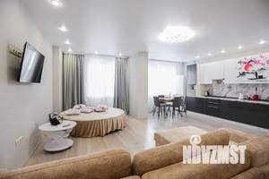 Студия квартира, посуточно, 43м2, 12/19 этаж