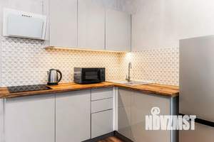 Студия квартира, посуточно, 38м2, 3/12 этаж