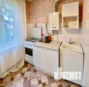 1-к квартира, посуточно, 36м2, 3/5 этаж