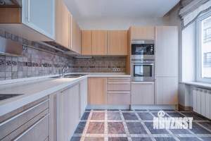 3-к квартира, на длительный срок, 140м2, 6/9 этаж