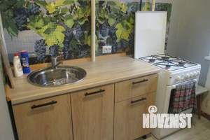 1-к квартира, посуточно, 32м2, 3/9 этаж