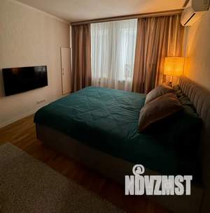 1-к квартира, посуточно, 34м2, 7/10 этаж