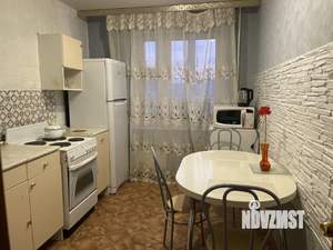 1-к квартира, посуточно, 37м2, 7/10 этаж