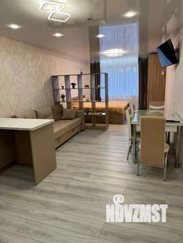 Студия квартира, посуточно, 38м2, 1/17 этаж