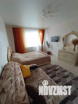 1-к квартира, посуточно, 35м2, 3/10 этаж