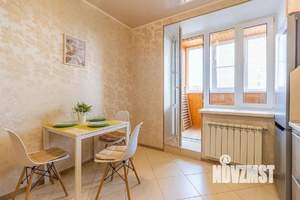 1-к квартира, посуточно, 43м2, 7/10 этаж