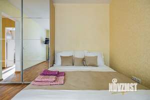 1-к квартира, посуточно, 40м2, 4/10 этаж