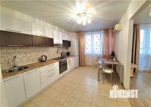 2-к квартира, посуточно, 72м2, 1/1 этаж