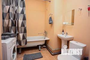 Студия квартира, посуточно, 32м2, 10/25 этаж