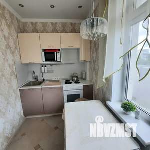 1-к квартира, посуточно, 32м2, 4/10 этаж