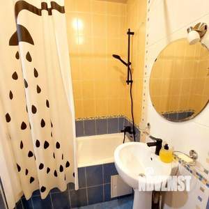 1-к квартира, посуточно, 45м2, 1/1 этаж