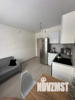 2-к квартира, посуточно, 38м2, 20/24 этаж