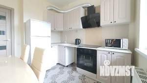 2-к квартира, посуточно, 50м2, 9/25 этаж