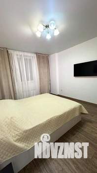 1-к квартира, посуточно, 43м2, 1/1 этаж