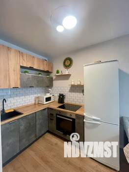 1-к квартира, посуточно, 38м2, 1/18 этаж