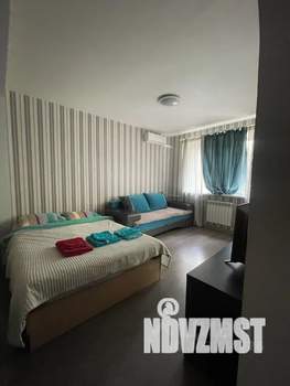 Студия квартира, посуточно, 40м2, 2/6 этаж