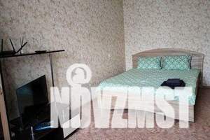 1-к квартира, посуточно, 38м2, 3/10 этаж