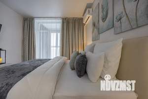 Студия квартира, посуточно, 28м2, 18/20 этаж