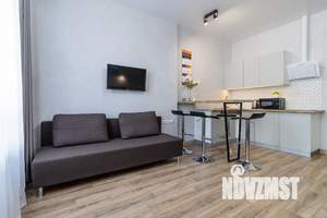 Студия квартира, посуточно, 38м2, 3/12 этаж