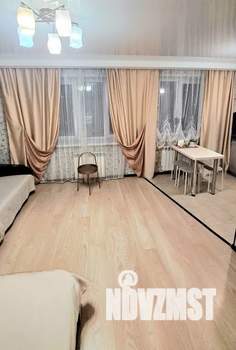 Студия квартира, посуточно, 45м2, 6/9 этаж