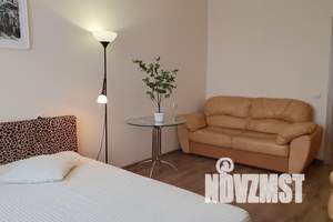 1-к квартира, посуточно, 42м2, 1/23 этаж