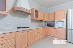 4-к квартира, посуточно, 131м2, 1/1 этаж