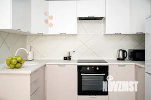 1-к квартира, посуточно, 40м2, 2/15 этаж