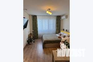 1-к квартира, посуточно, 37м2, 10/23 этаж