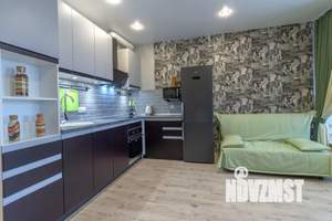 Студия квартира, посуточно, 35м2, 13/25 этаж