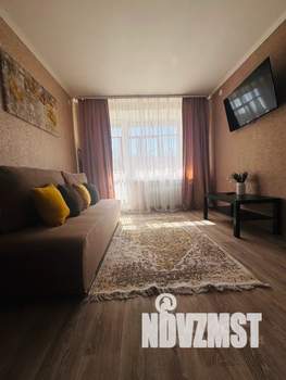 1-к квартира, посуточно, 34м2, 3/6 этаж