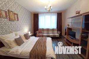 1-к квартира, посуточно, 42м2, 7/17 этаж