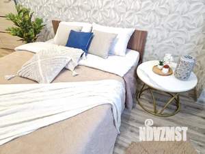 1-к квартира, посуточно, 45м2, 1/25 этаж