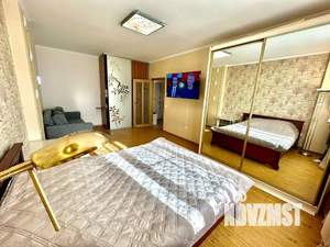 1-к квартира, посуточно, 38м2, 7/16 этаж