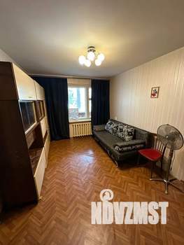 1-к квартира, посуточно, 38м2, 1/9 этаж