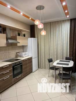 1-к квартира, посуточно, 42м2, 1/18 этаж