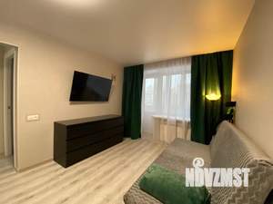 1-к квартира, посуточно, 32м2, 3/5 этаж