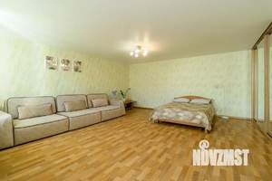 Студия квартира, посуточно, 38м2, 4/5 этаж