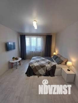 1-к квартира, посуточно, 42м2, 7/10 этаж