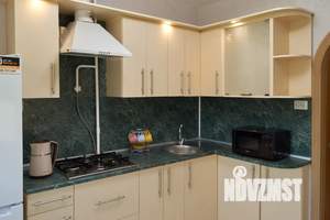 1-к квартира, посуточно, 41м2, 7/10 этаж