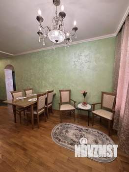 4-к квартира, на длительный срок, 180м2, 2/5 этаж