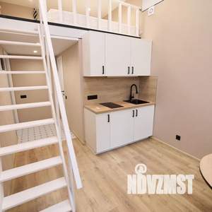 Студия квартира, посуточно, 18м2, 1/6 этаж
