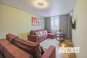 3-к квартира, посуточно, 65м2, 1/1 этаж